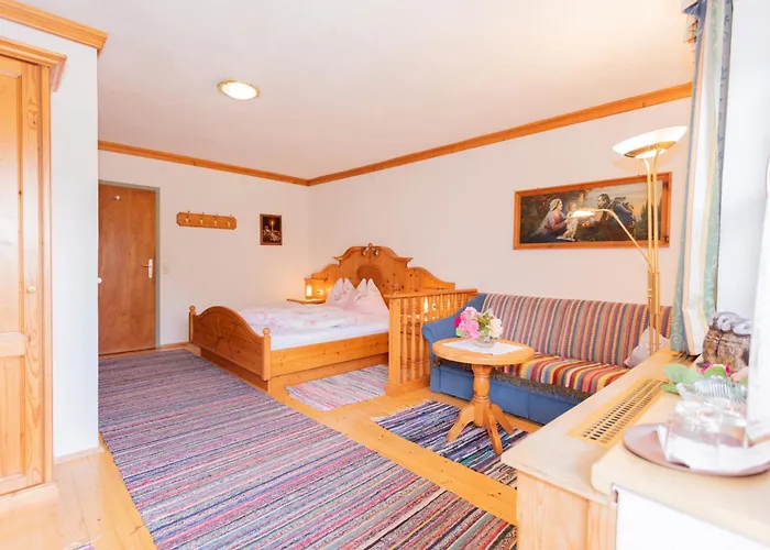 Fruehstueckspension Muellergut ゲストハウス 3*